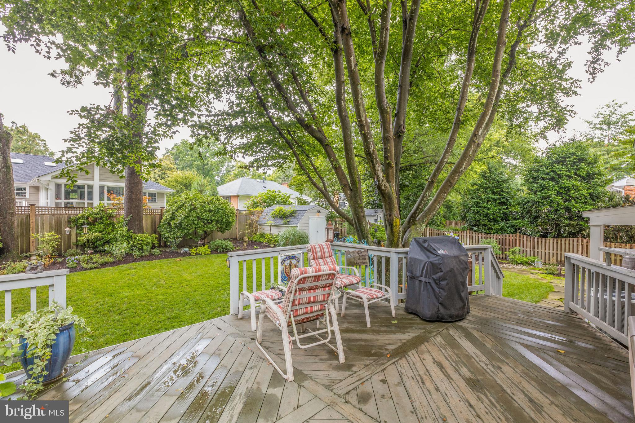 RIVERSIDE GARDENS - Residential