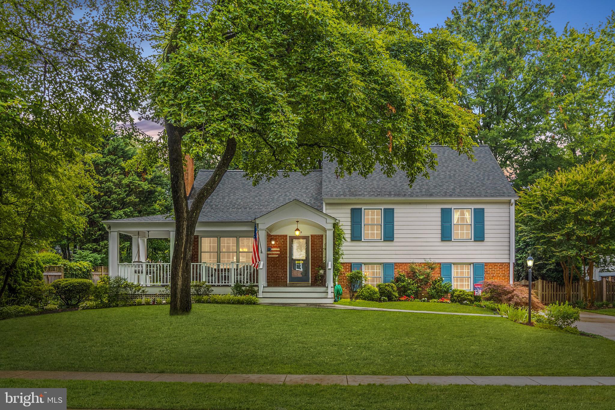 RIVERSIDE GARDENS - Residential