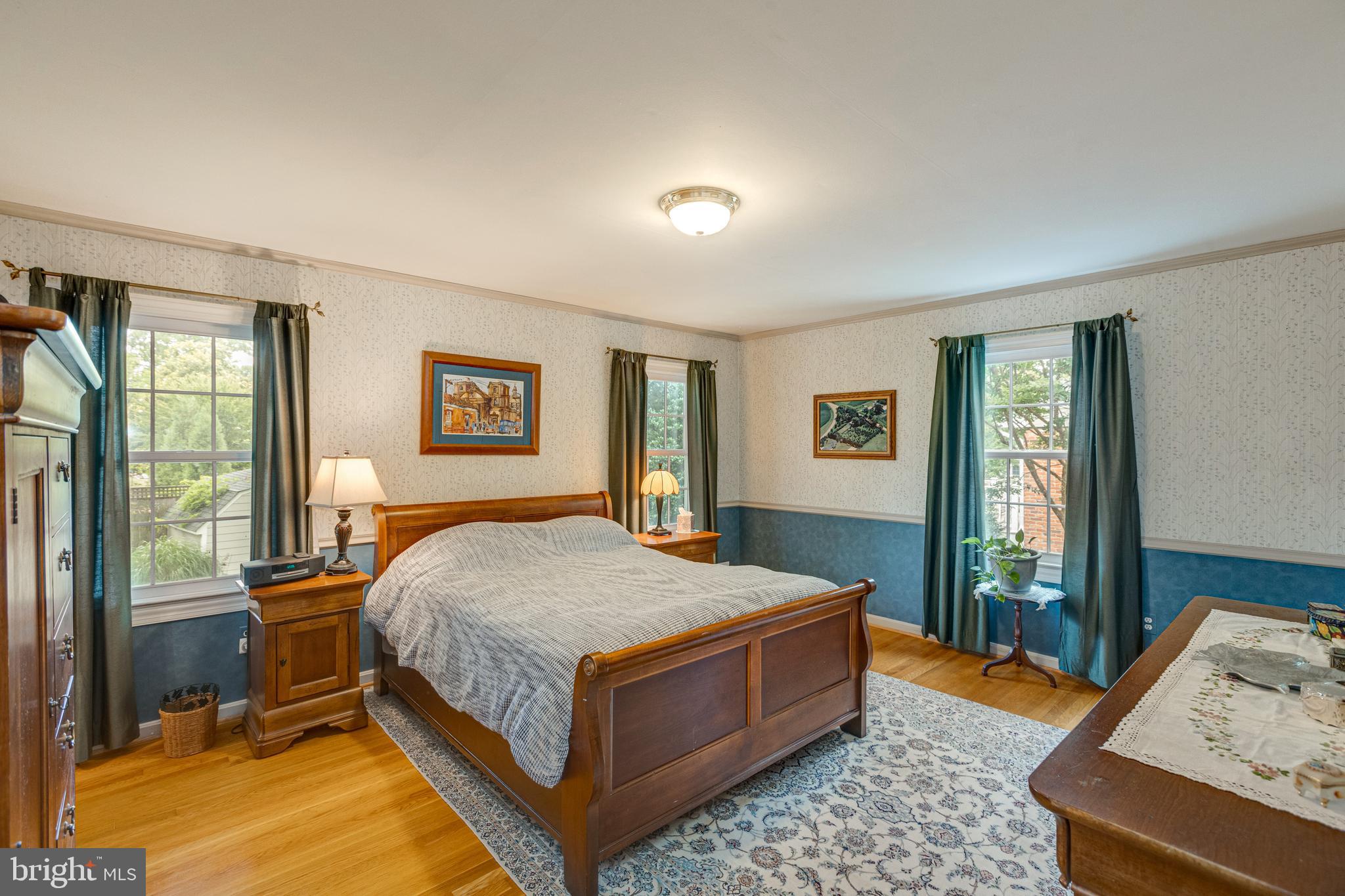 RIVERSIDE GARDENS - Residential