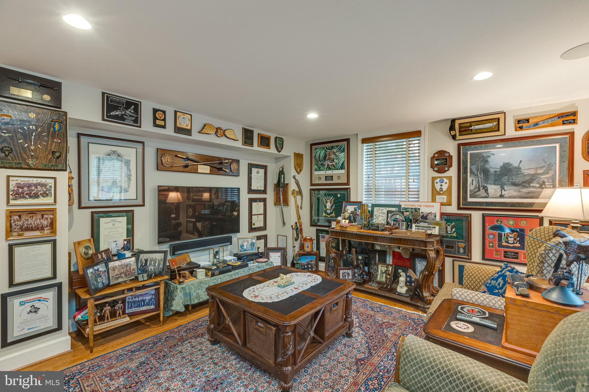 RIVERSIDE GARDENS - Residential