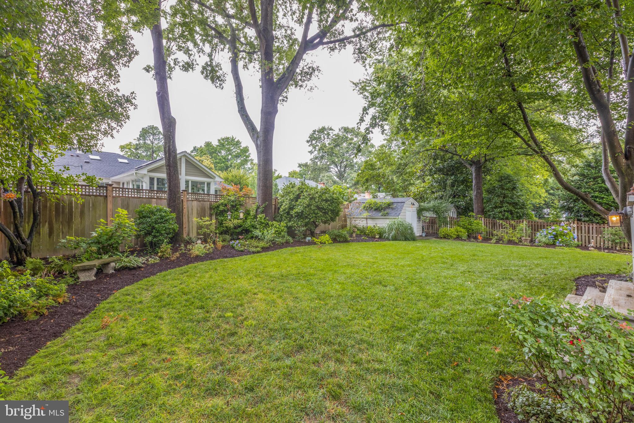 RIVERSIDE GARDENS - Residential