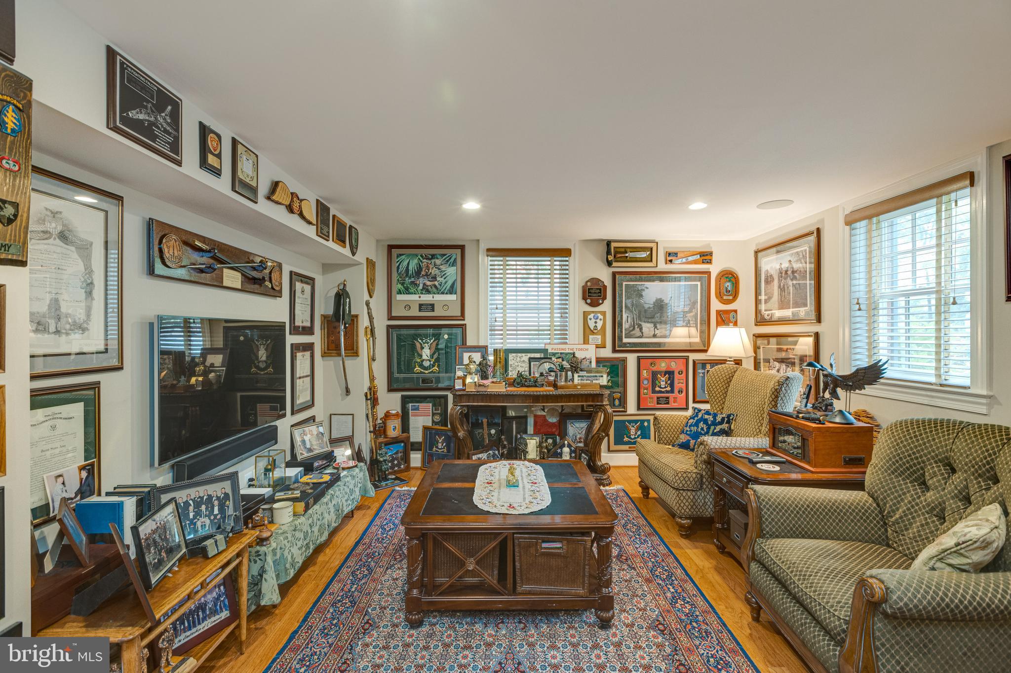 RIVERSIDE GARDENS - Residential