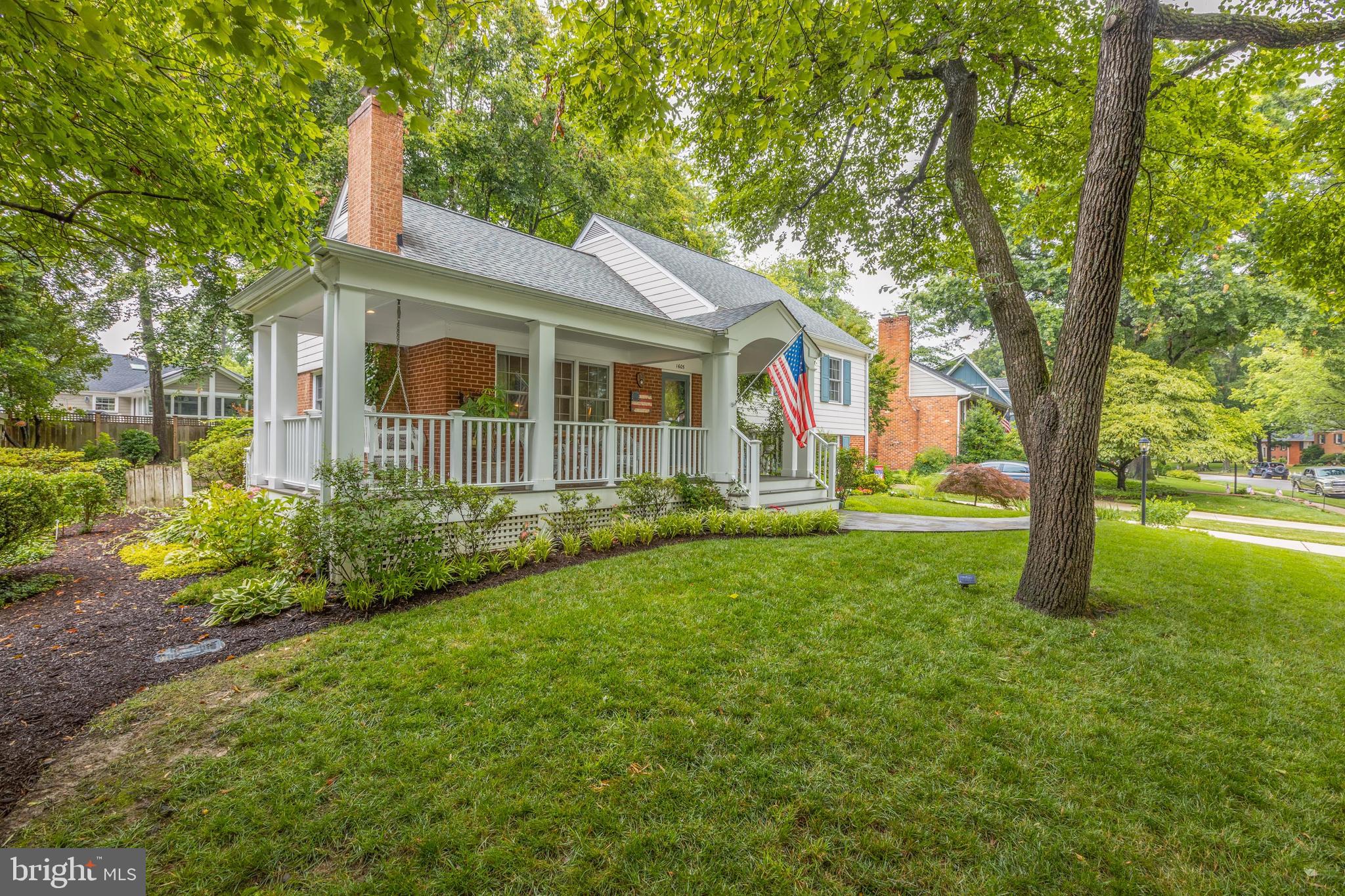 RIVERSIDE GARDENS - Residential