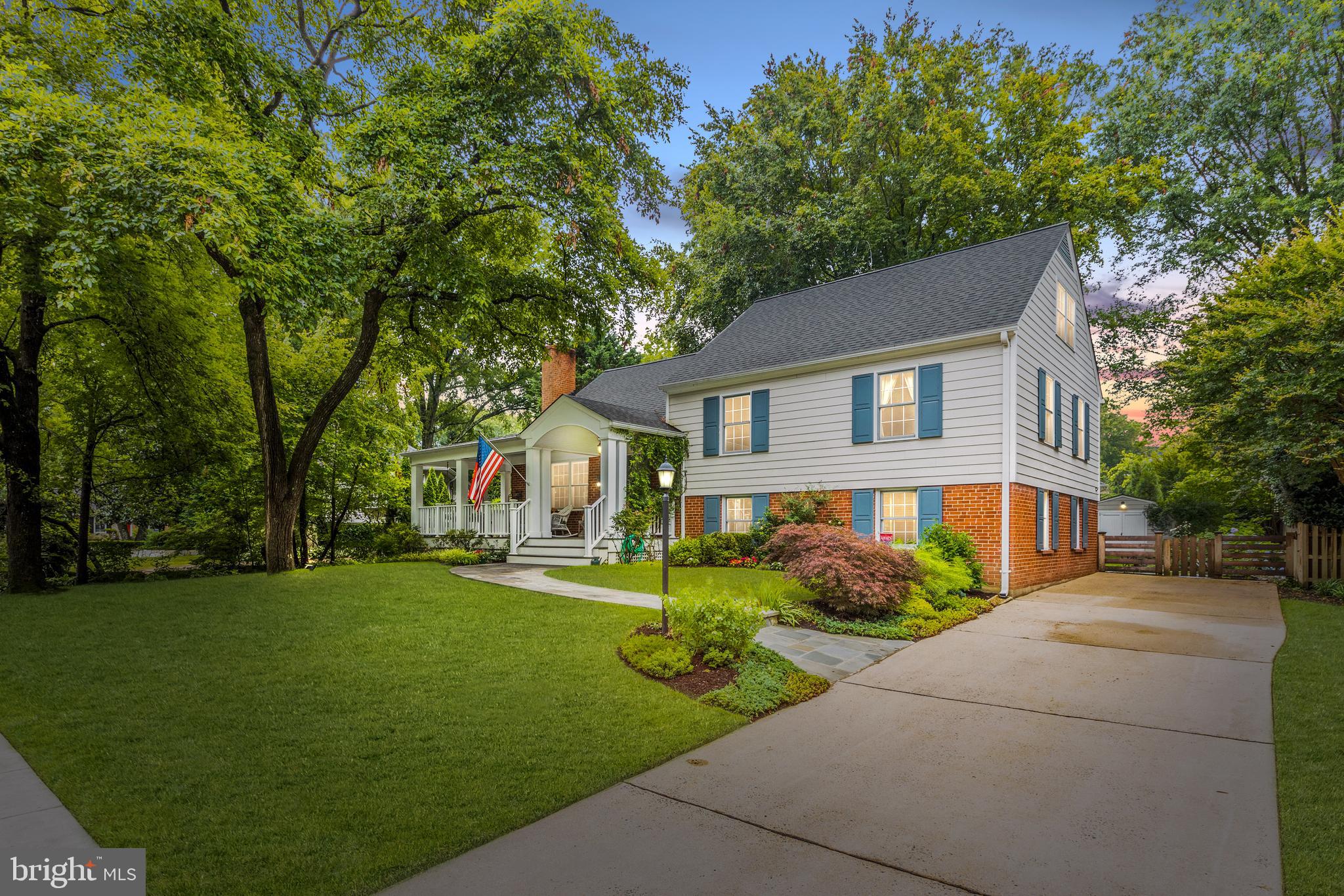 RIVERSIDE GARDENS - Residential