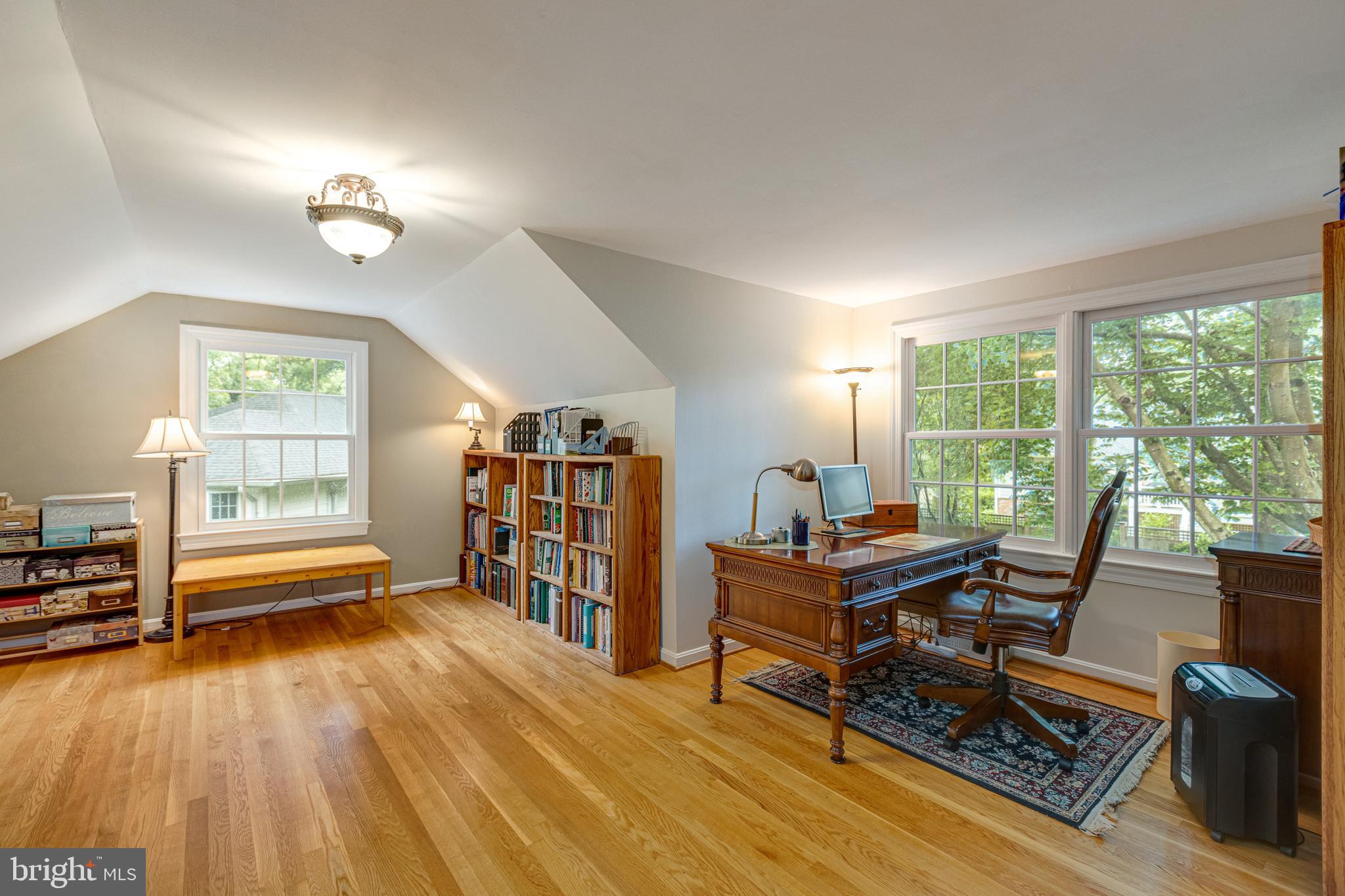 RIVERSIDE GARDENS - Residential