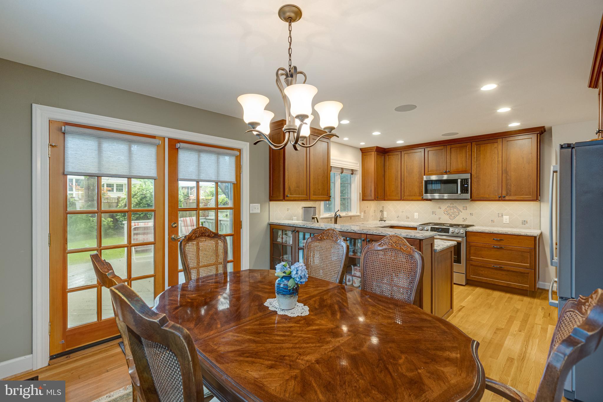 RIVERSIDE GARDENS - Residential
