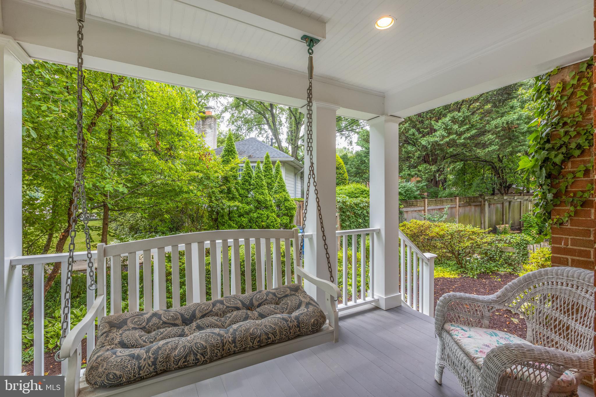 RIVERSIDE GARDENS - Residential