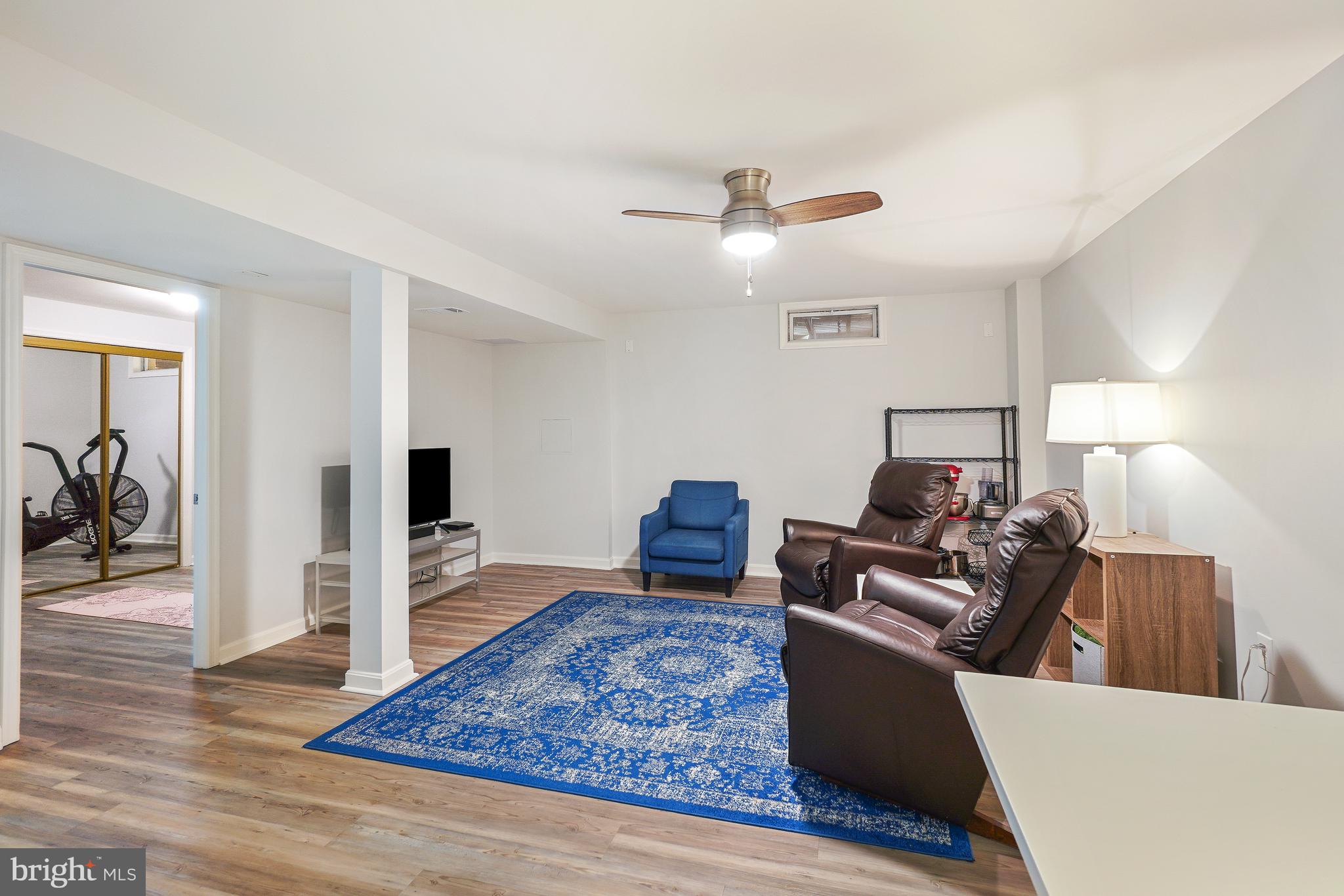 RESTON - Residential