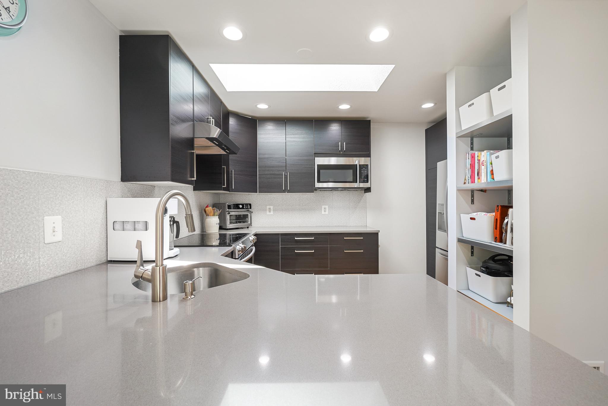 RESTON - Residential