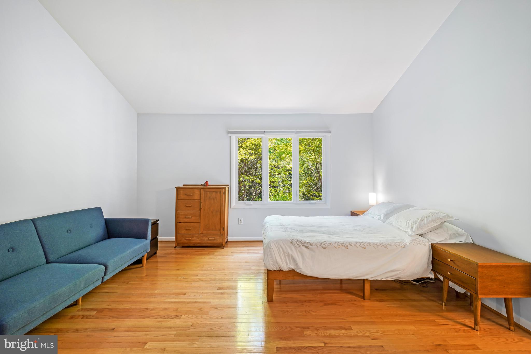 RESTON - Residential