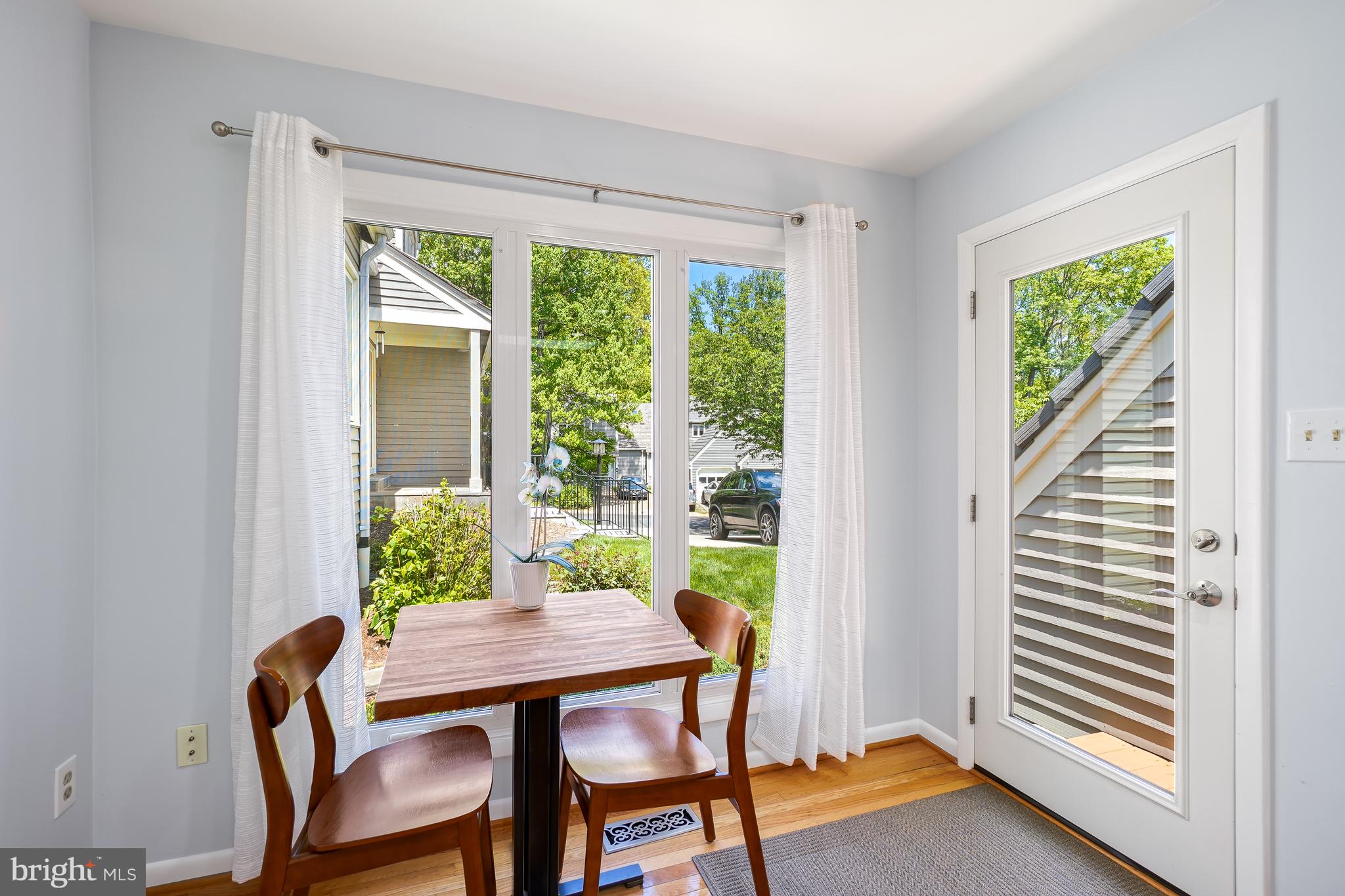 RESTON - Residential