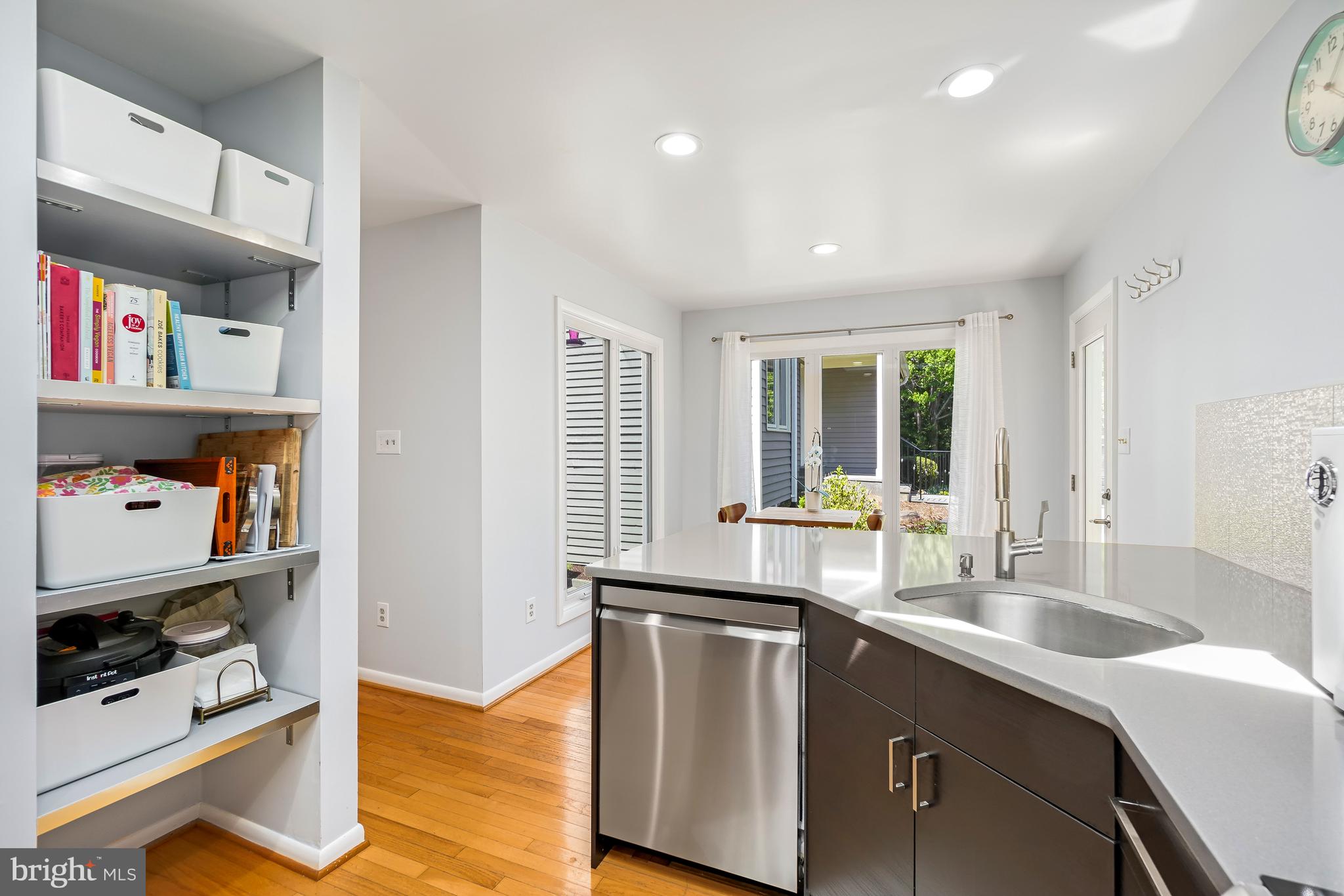 RESTON - Residential