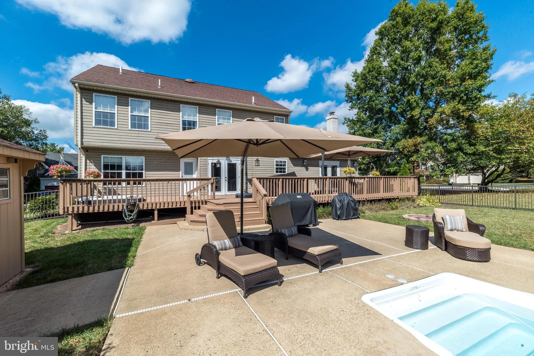 Doylestown, Pennsylvania 18902, United States, 4 Bedrooms Bedrooms, ,3 BathroomsBathrooms,Residential,Pending,215464