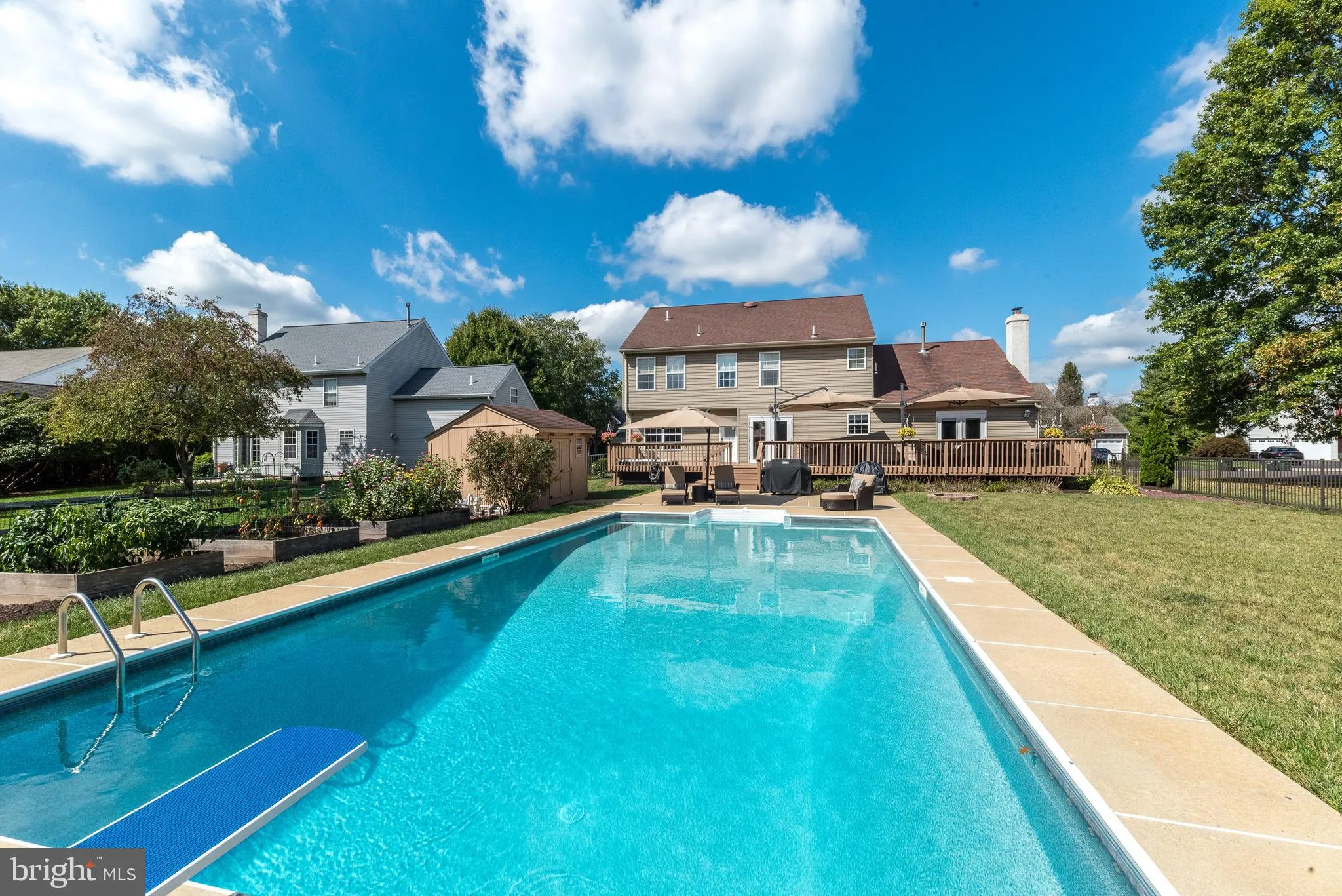 Doylestown, Pennsylvania 18902, United States, 4 Bedrooms Bedrooms, ,3 BathroomsBathrooms,Residential,Pending,215464