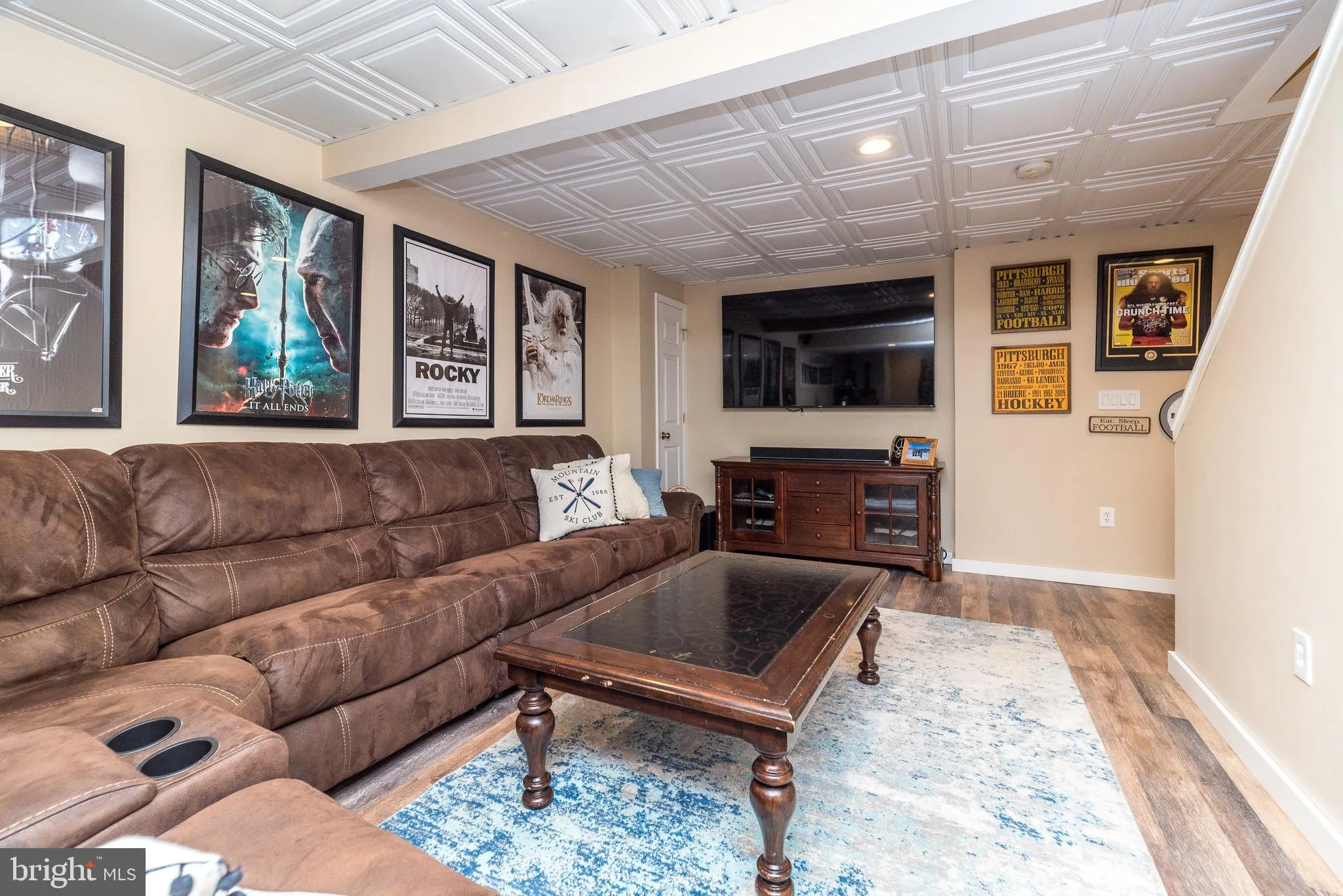 Doylestown, Pennsylvania 18902, United States, 4 Bedrooms Bedrooms, ,3 BathroomsBathrooms,Residential,Pending,215464