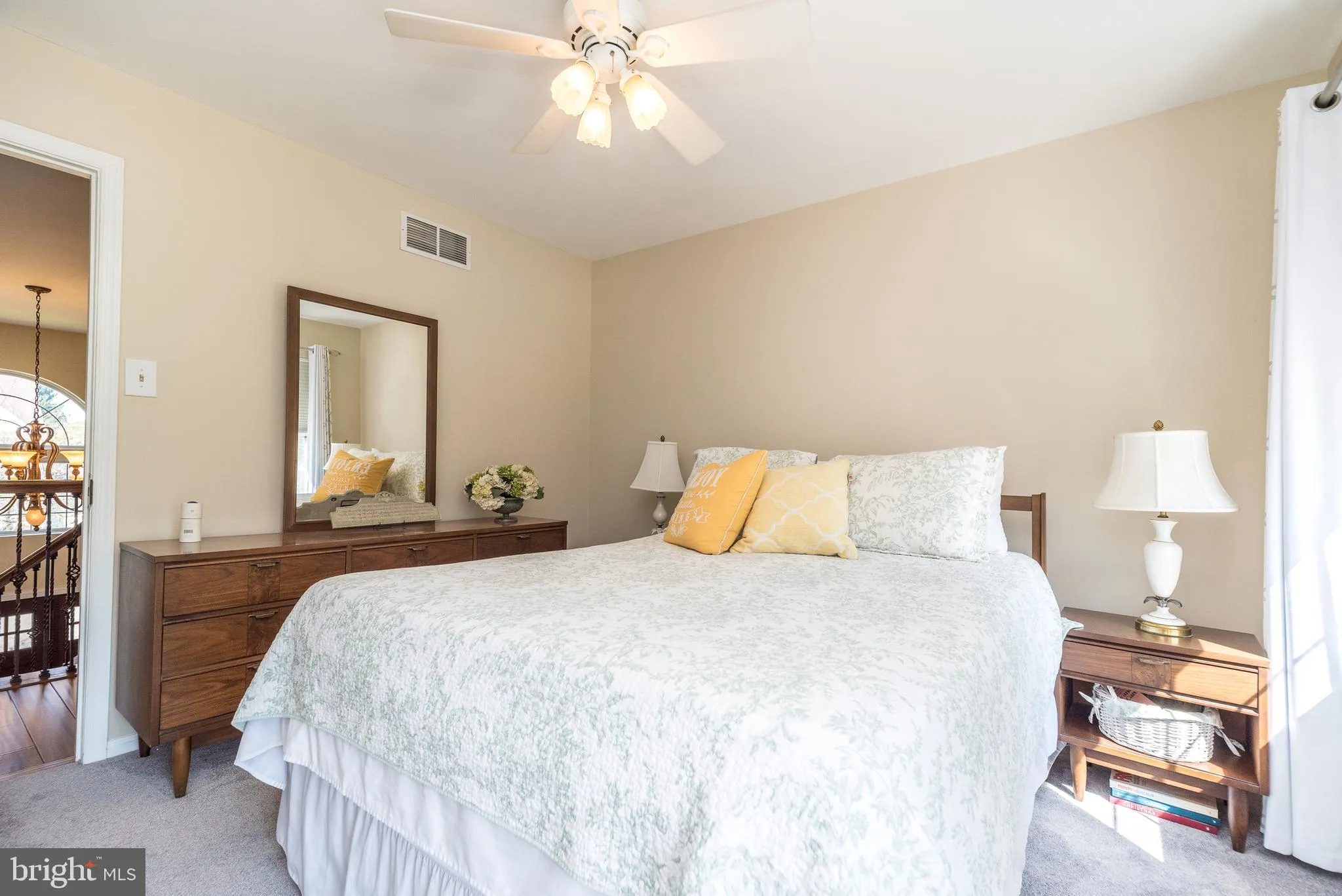 Doylestown, Pennsylvania 18902, United States, 4 Bedrooms Bedrooms, ,3 BathroomsBathrooms,Residential,Pending,215464