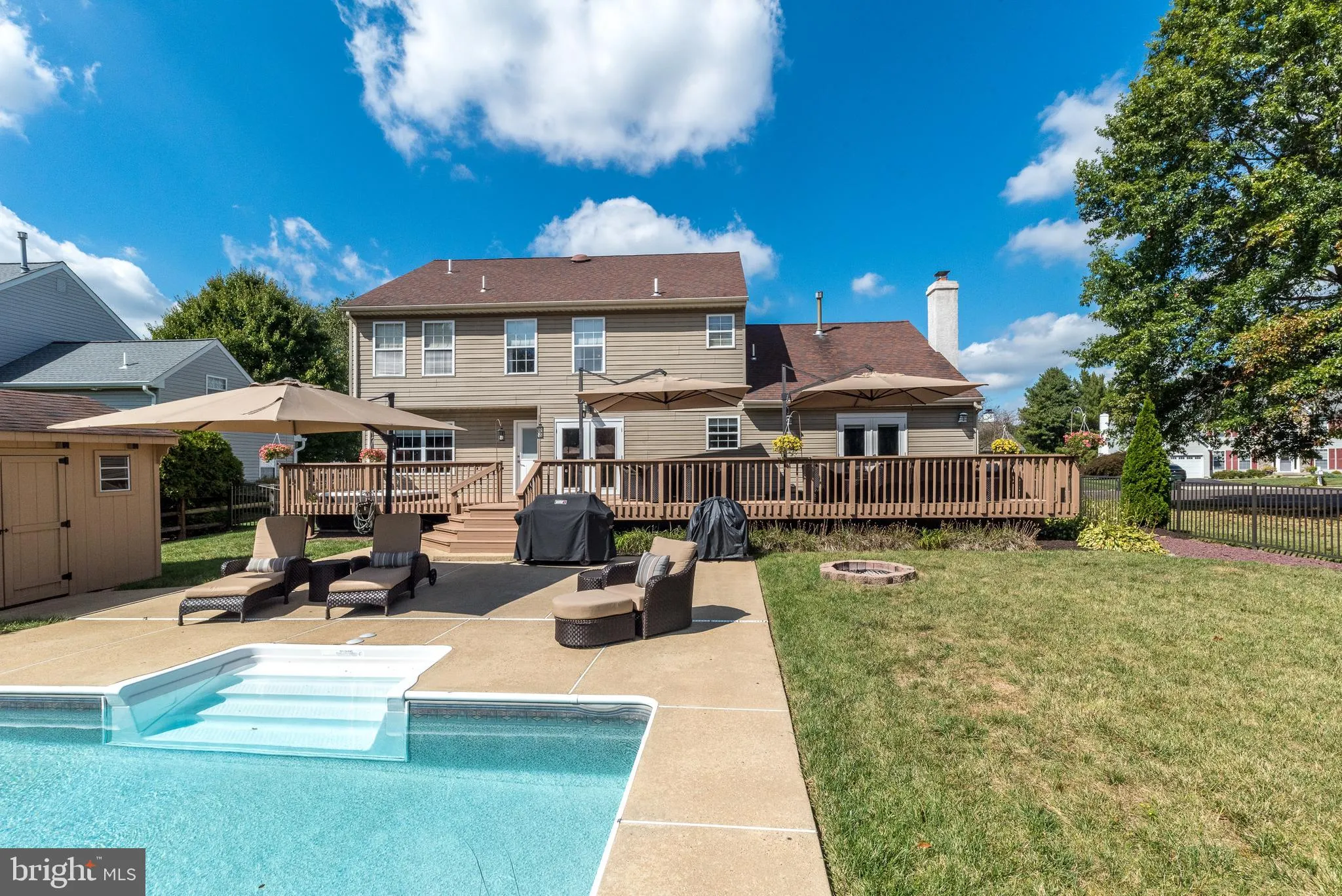 Doylestown, Pennsylvania 18902, United States, 4 Bedrooms Bedrooms, ,3 BathroomsBathrooms,Residential,Pending,215464