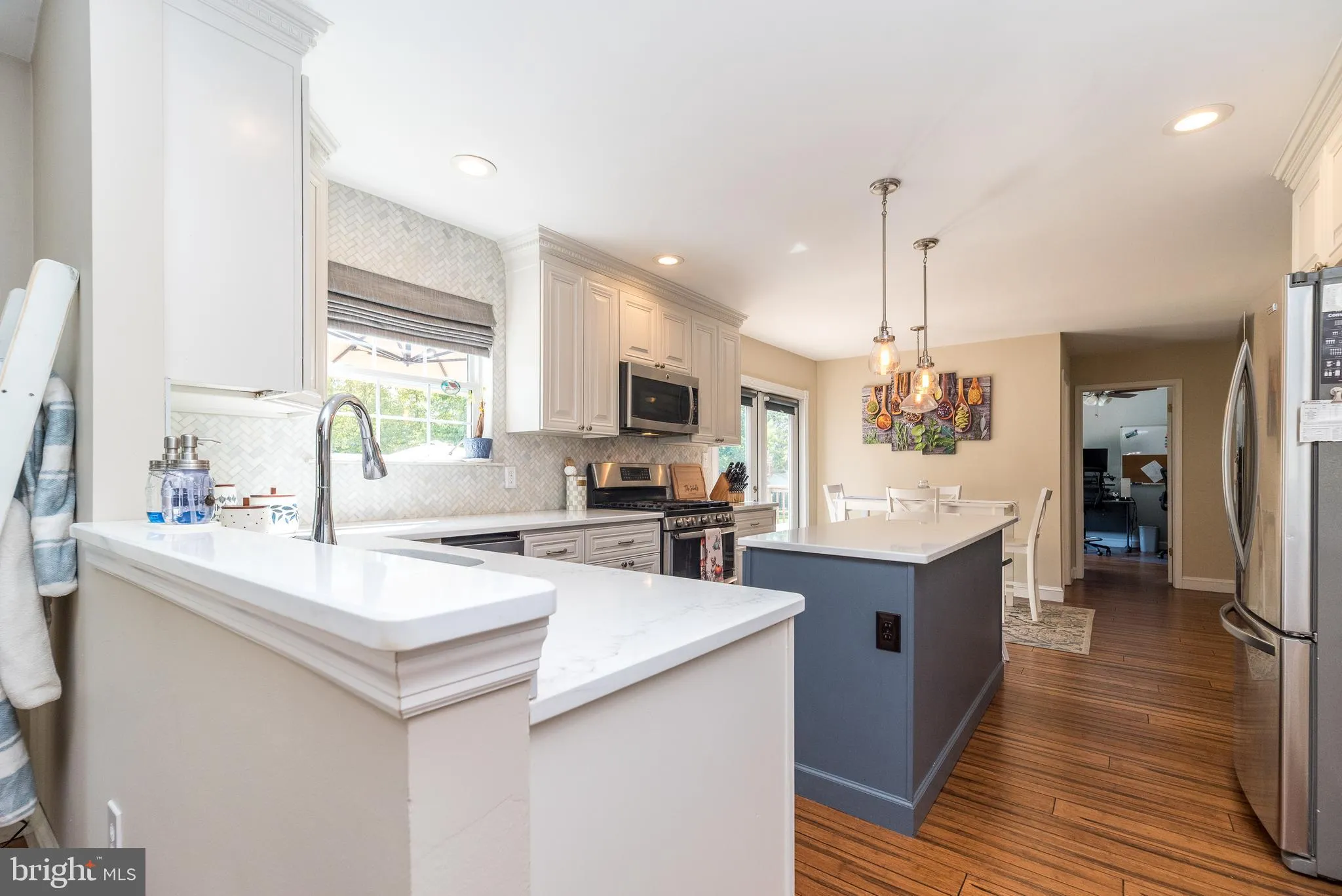 Doylestown, Pennsylvania 18902, United States, 4 Bedrooms Bedrooms, ,3 BathroomsBathrooms,Residential,Pending,215464