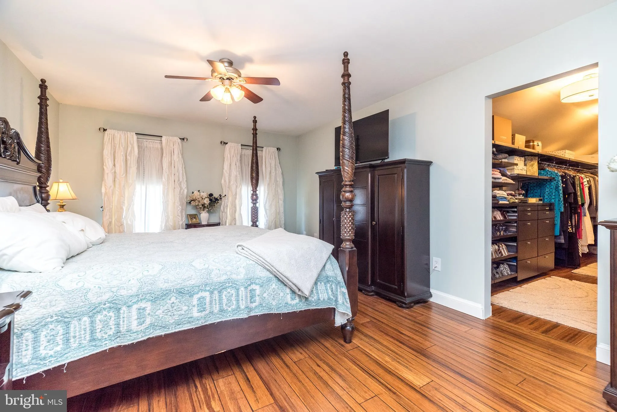 Doylestown, Pennsylvania 18902, United States, 4 Bedrooms Bedrooms, ,3 BathroomsBathrooms,Residential,Pending,215464