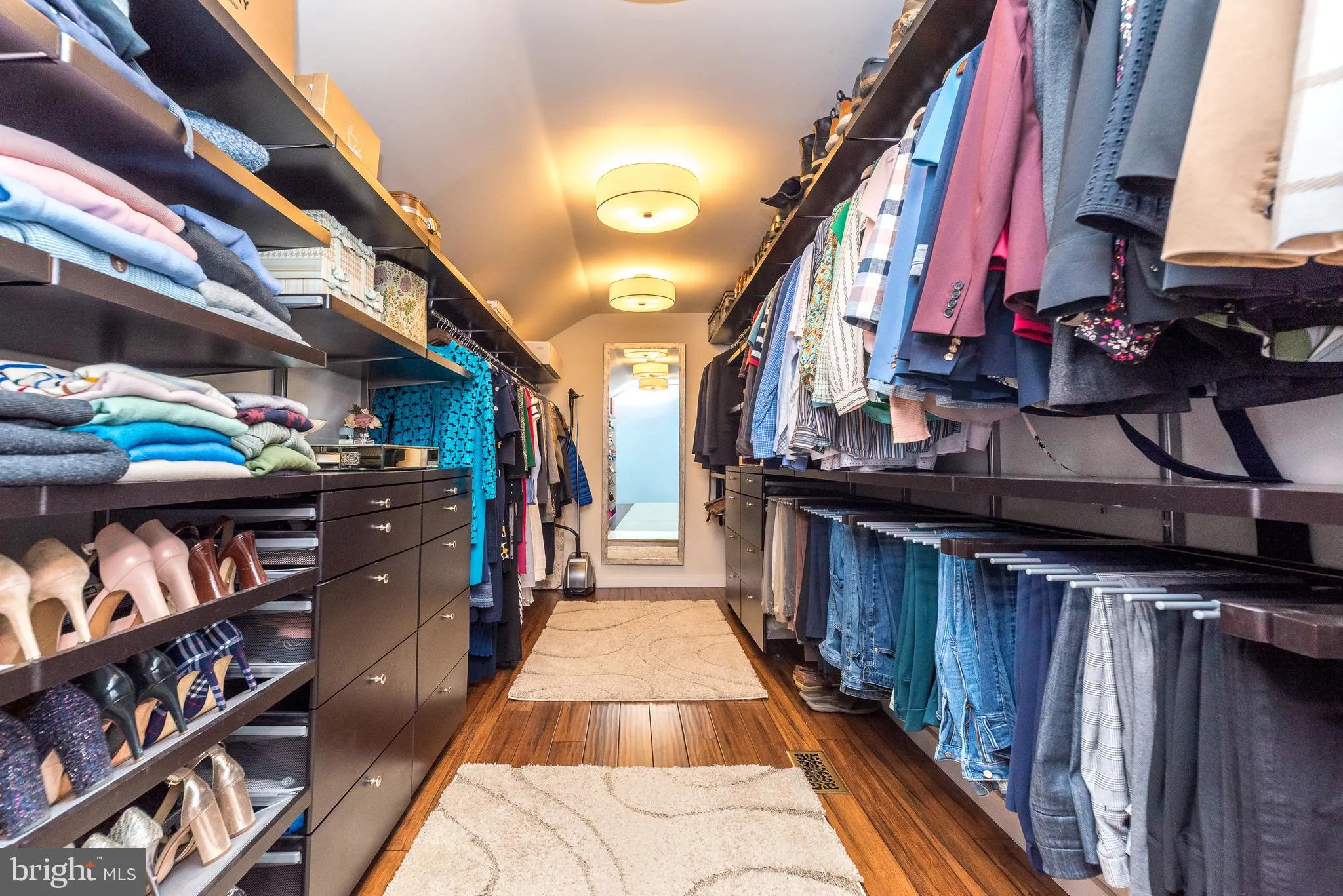 Doylestown, Pennsylvania 18902, United States, 4 Bedrooms Bedrooms, ,3 BathroomsBathrooms,Residential,Pending,215464