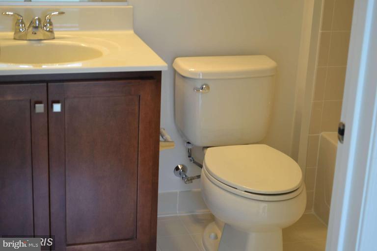 AMBERLEA AT SOUTH RIDING - Residential Lease