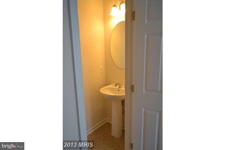 AMBERLEA AT SOUTH RIDING - Residential Lease