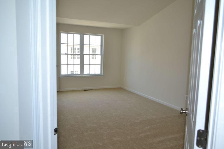 AMBERLEA AT SOUTH RIDING - Residential Lease