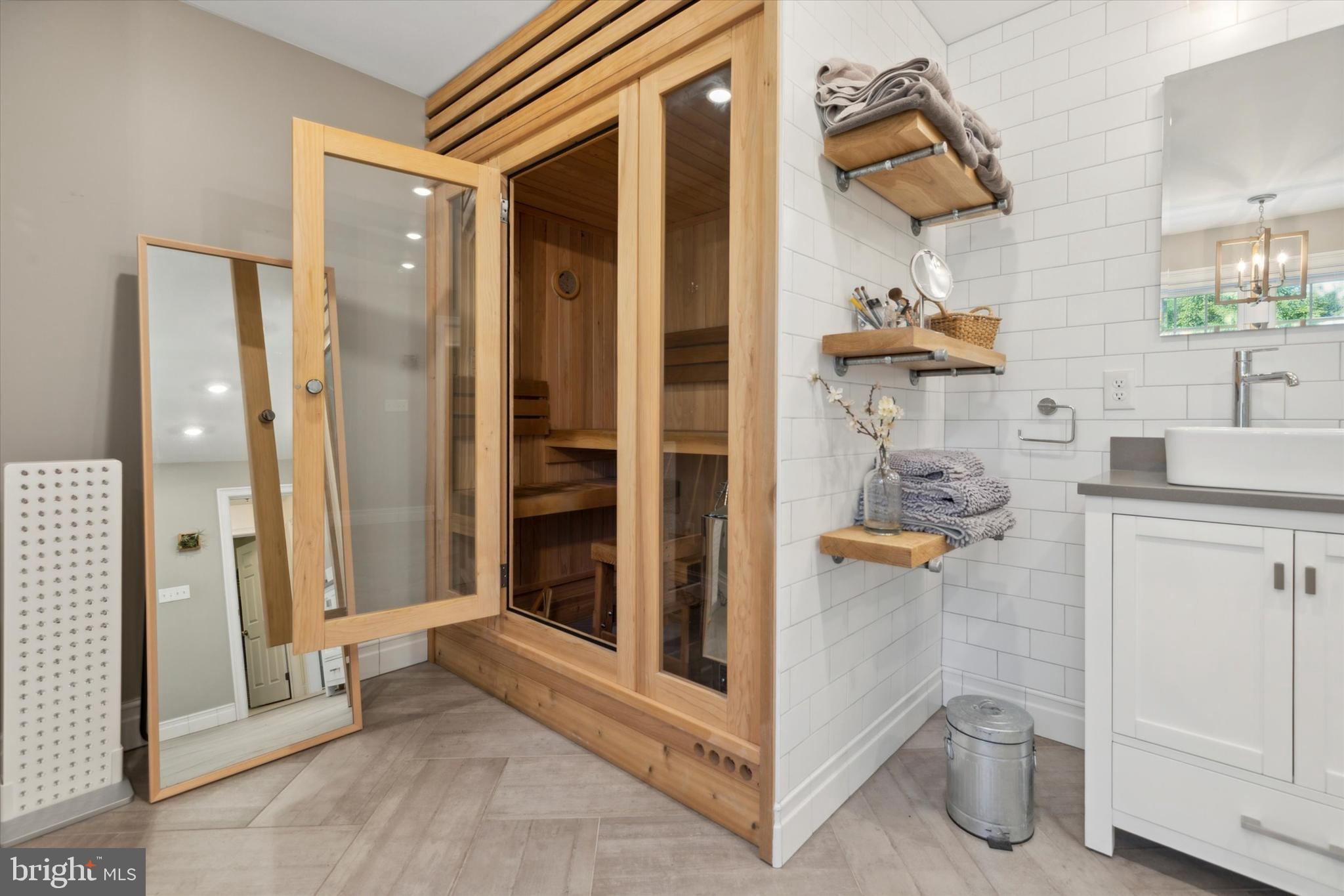 FLOURTOWN - Residential