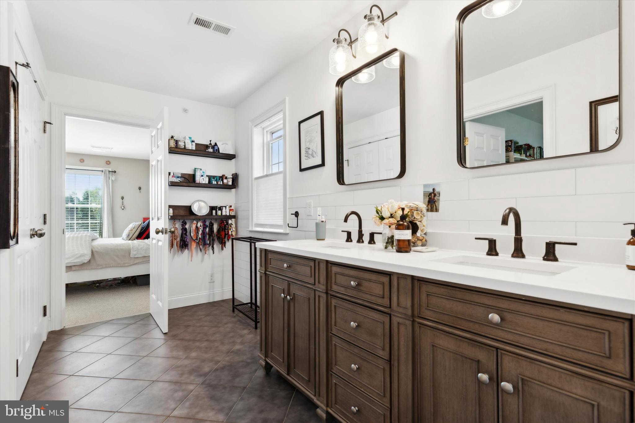 FLOURTOWN - Residential