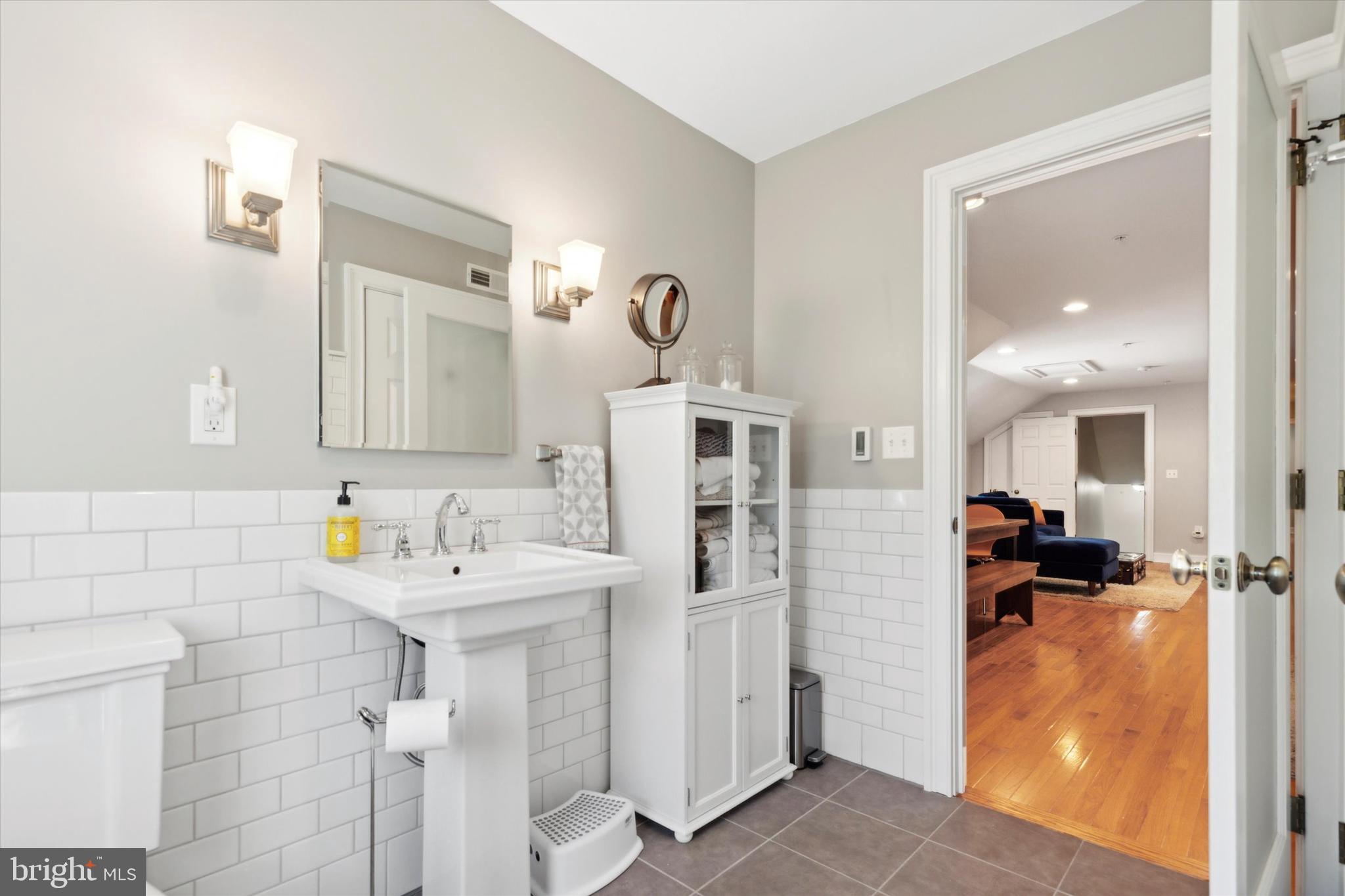 FLOURTOWN - Residential