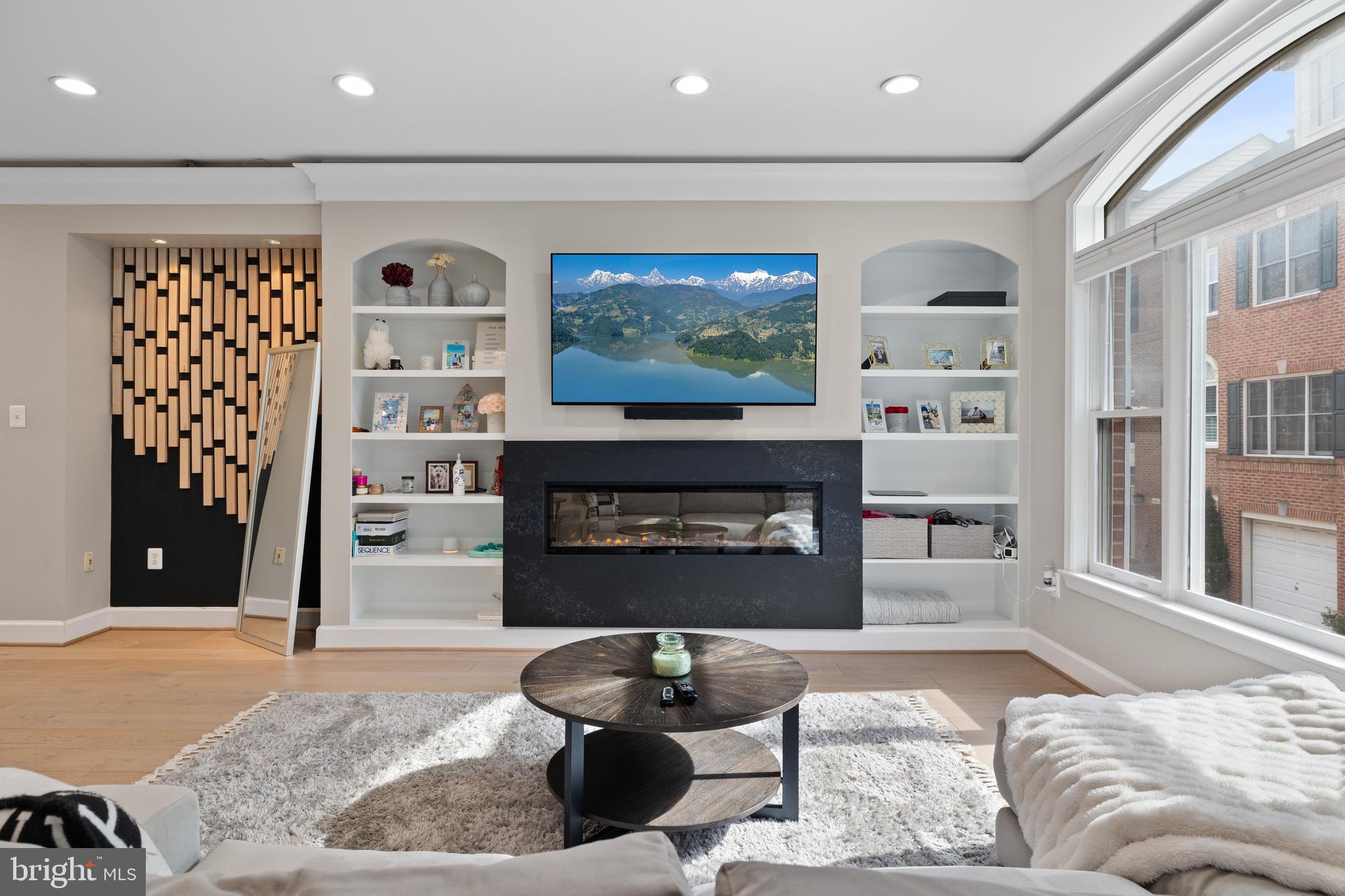 1170 N VERNON STREET