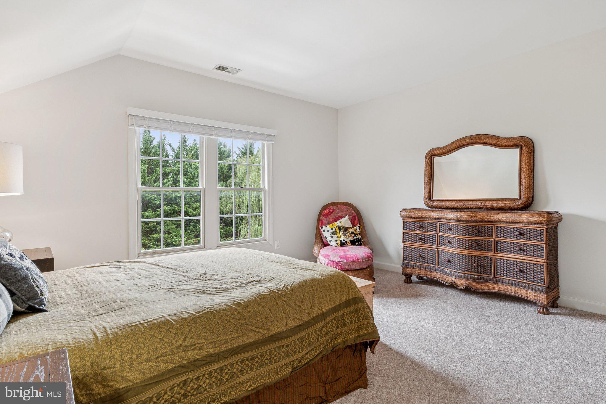 BRANTWOOD - Residential