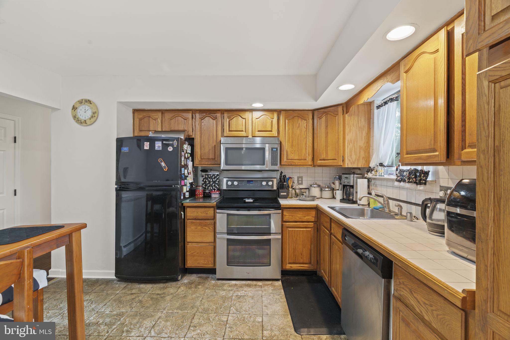 MAYFIELD - Residential