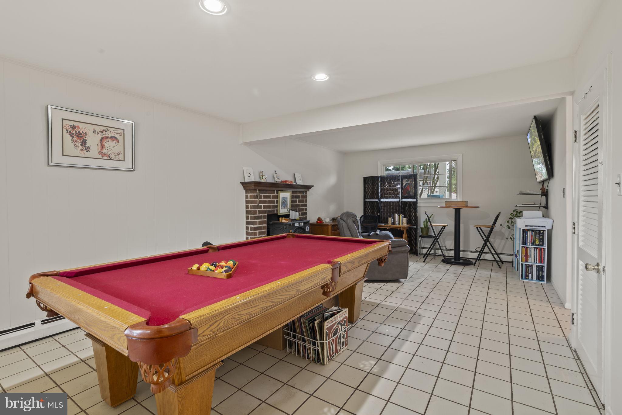 MAYFIELD - Residential