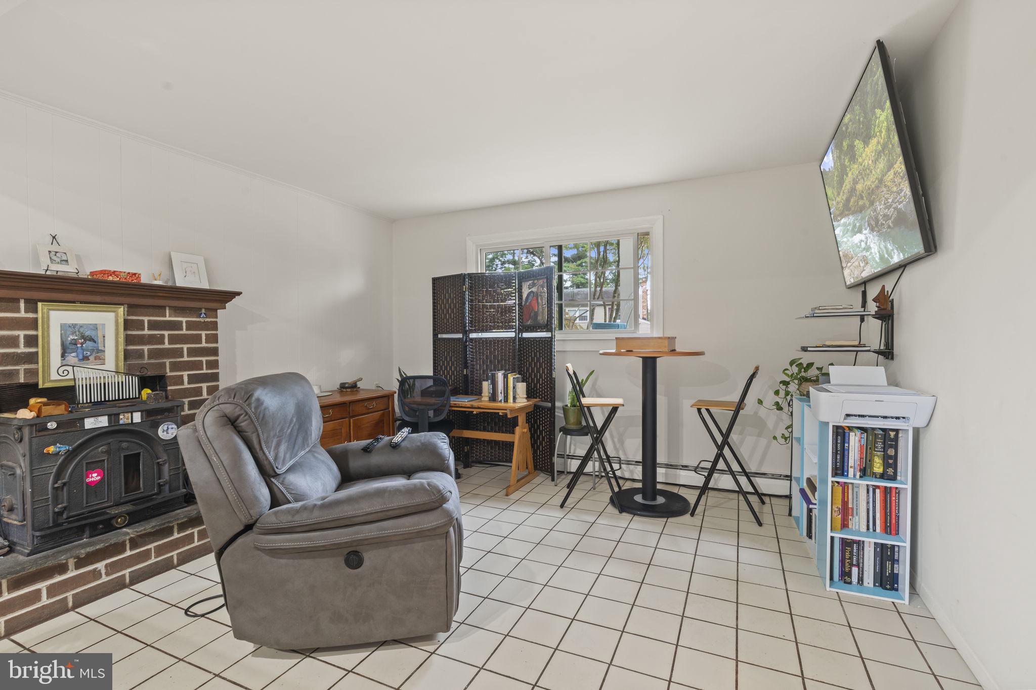 MAYFIELD - Residential