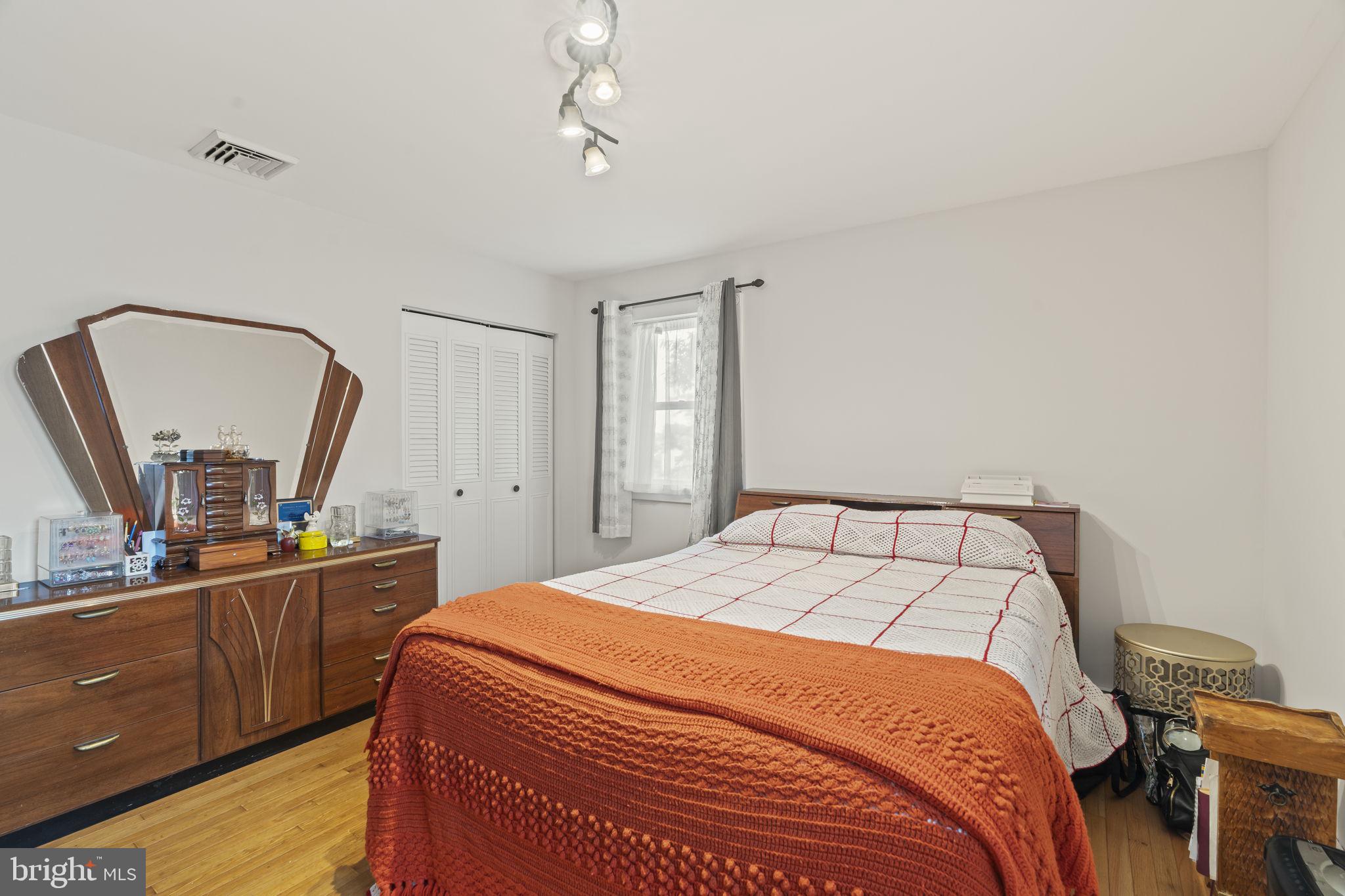 MAYFIELD - Residential