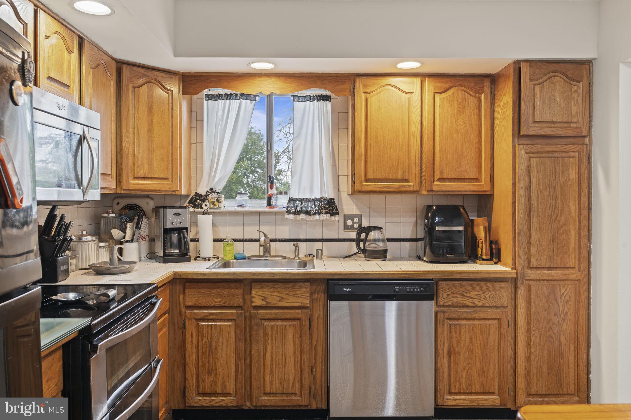 MAYFIELD - Residential