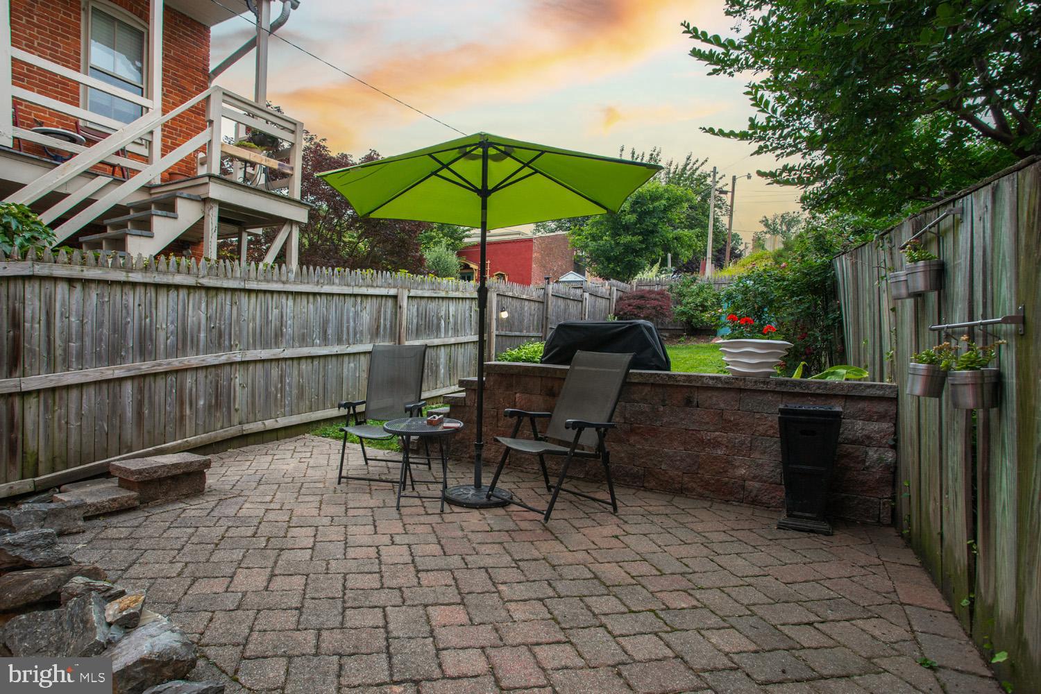 CHESTNUT HILL - Residential