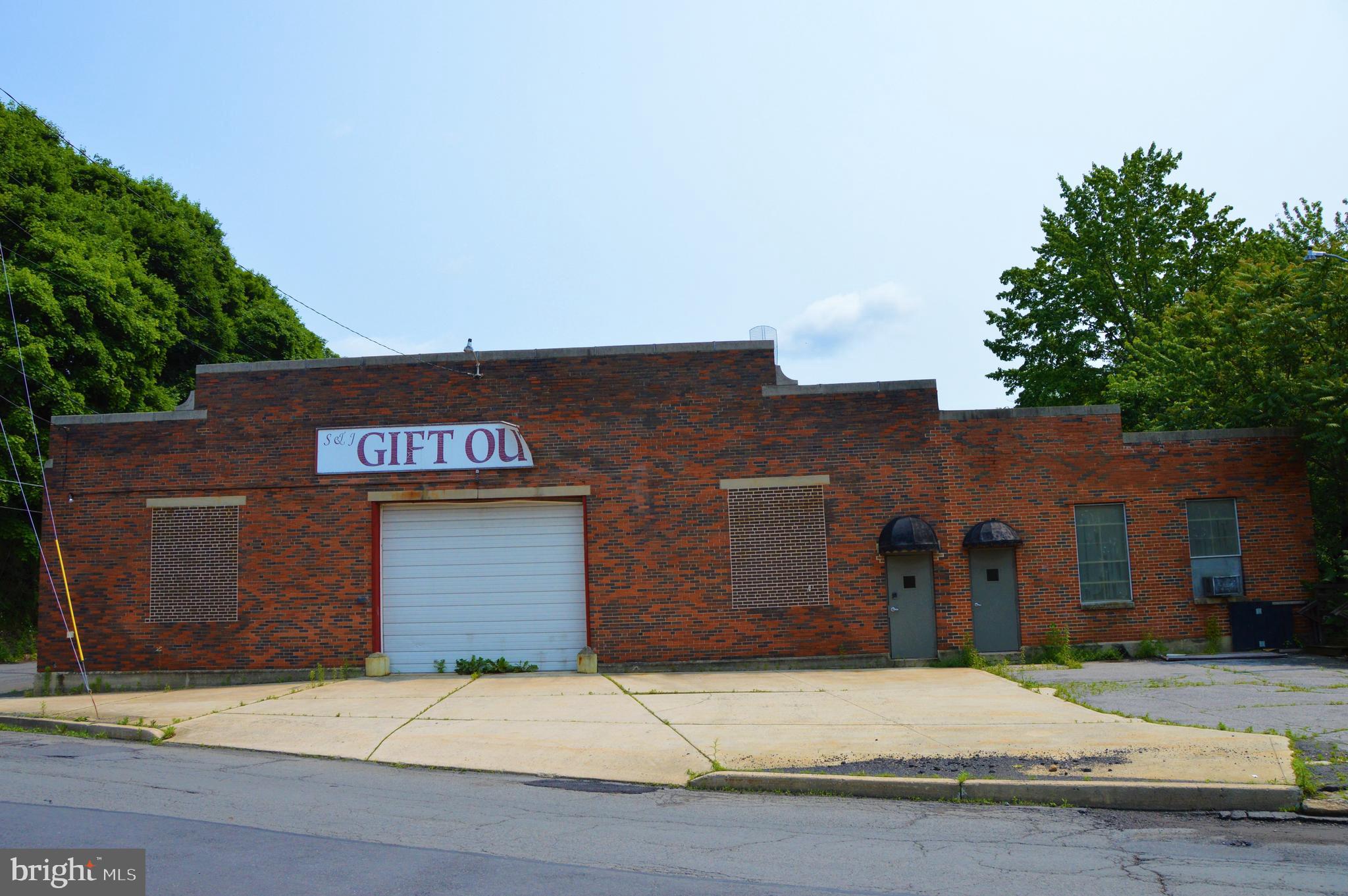 POTTSVILLE - Commercial Sale