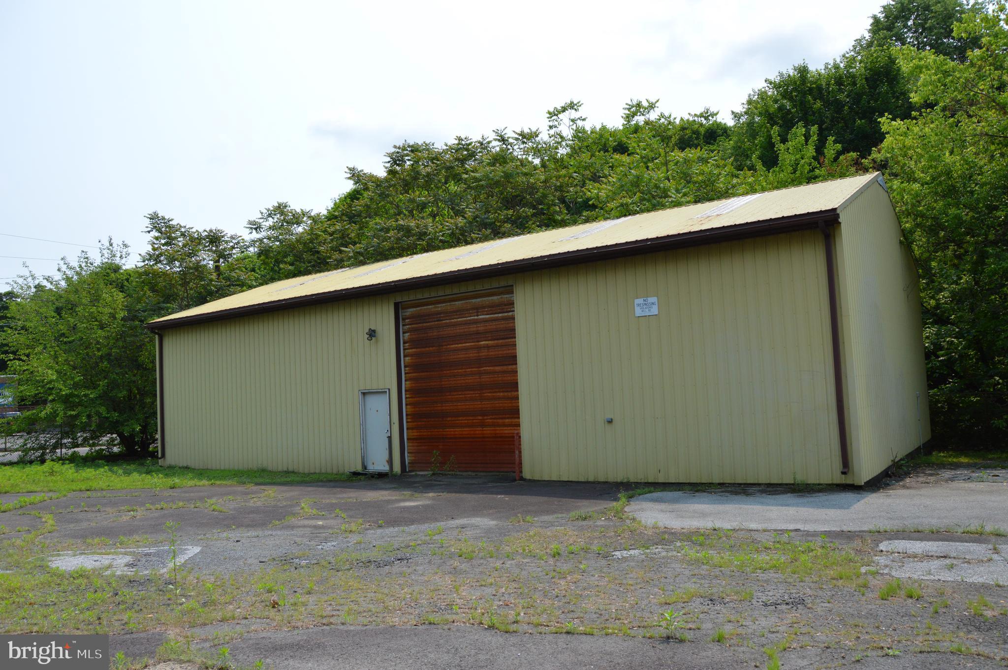 POTTSVILLE - Commercial Sale