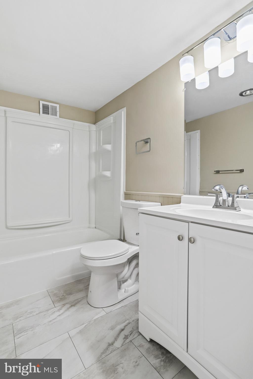 THE CARLTON - Residential