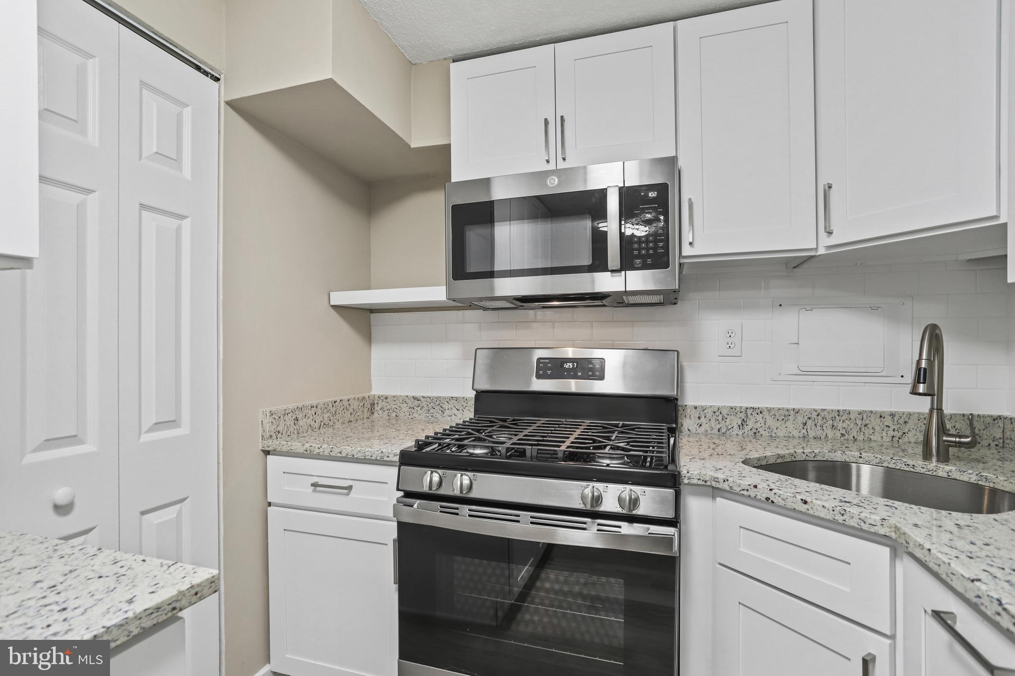 THE CARLTON - Residential