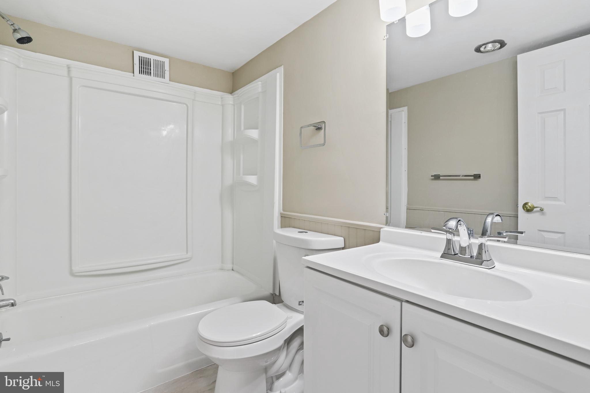 THE CARLTON - Residential