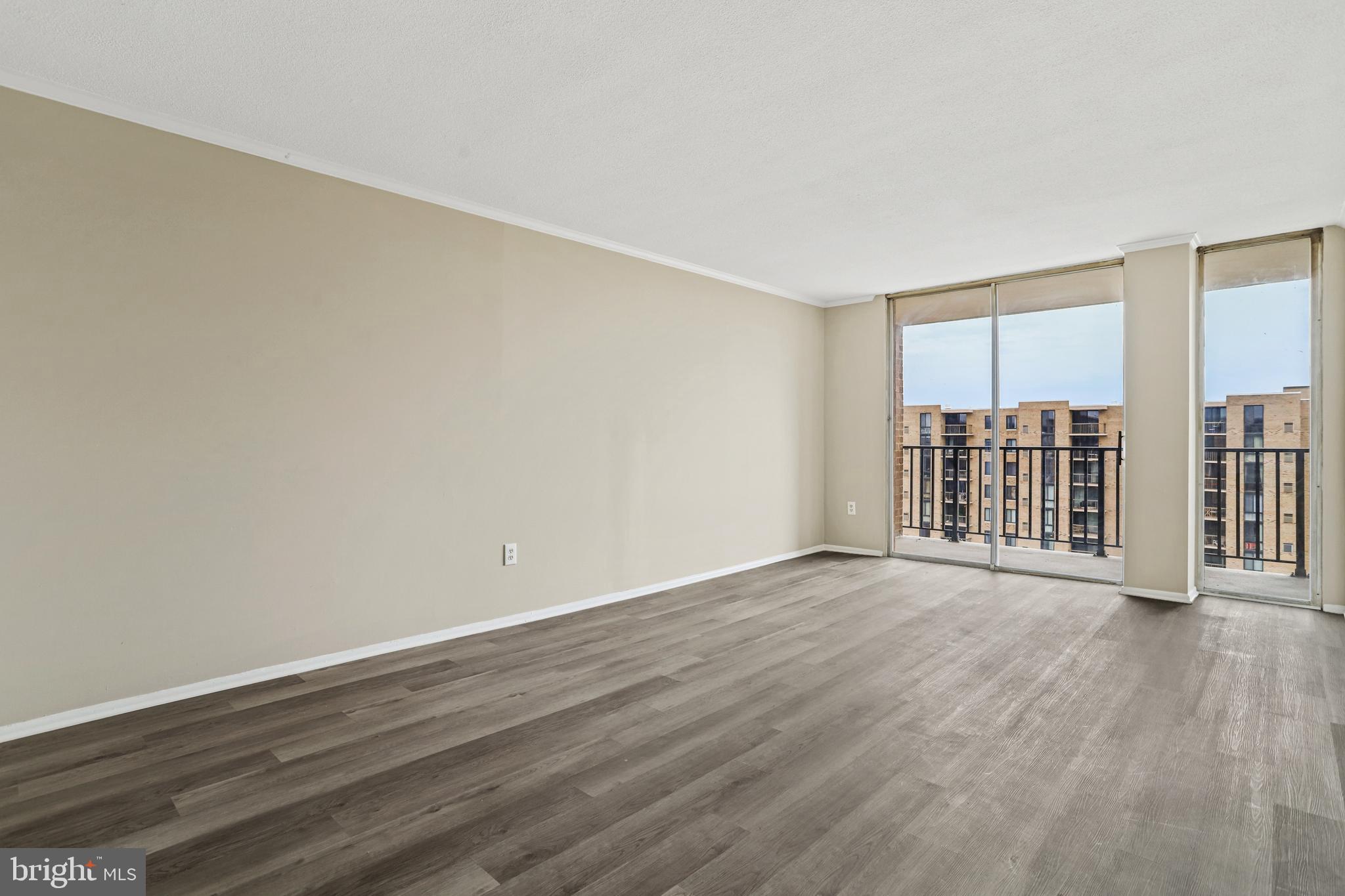 THE CARLTON - Residential