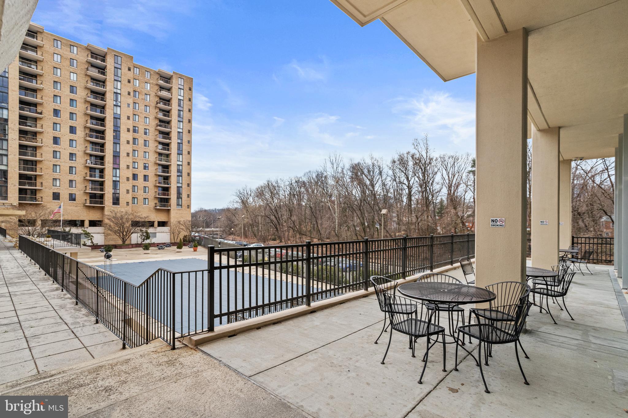 THE CARLTON - Residential