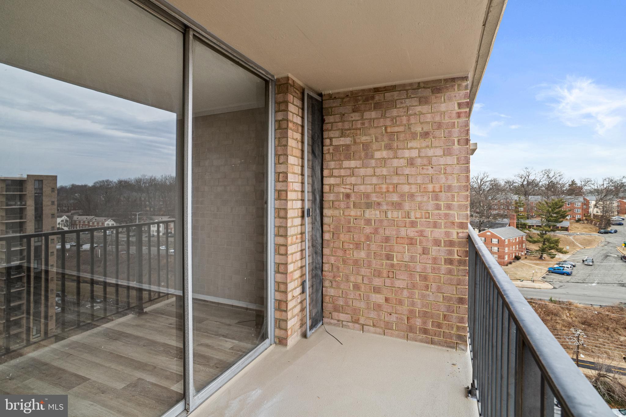 THE CARLTON - Residential