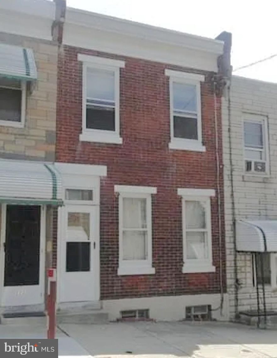 Cute 2 Bedroom Manayunk home ready for you to make it yours. Large open living room dining room combination with hardwood floors,  workspace kitchen with built in eating area leads to mudroom/laundry room with 1/4 bath.  Laundry area with door to rear fenced in yard.  Upstairs has 2 bedrooms, 1 full bath and walk in closet area.  Close to Philadelphia Universities, local transportation, Manayunk's main street.