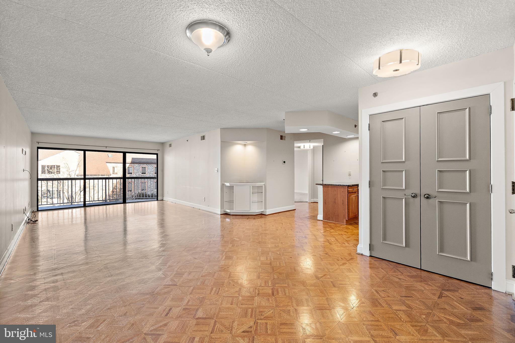 1704 N PARK DRIVE 205