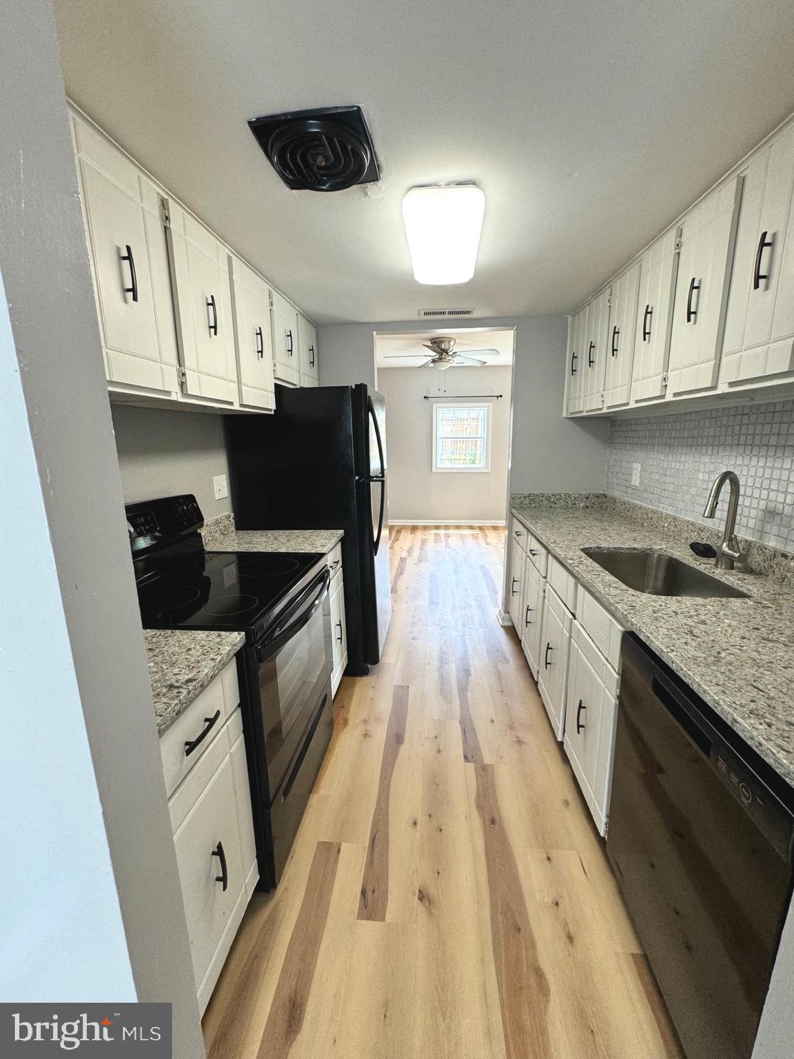 STAFFORD OAKS - Residential Lease