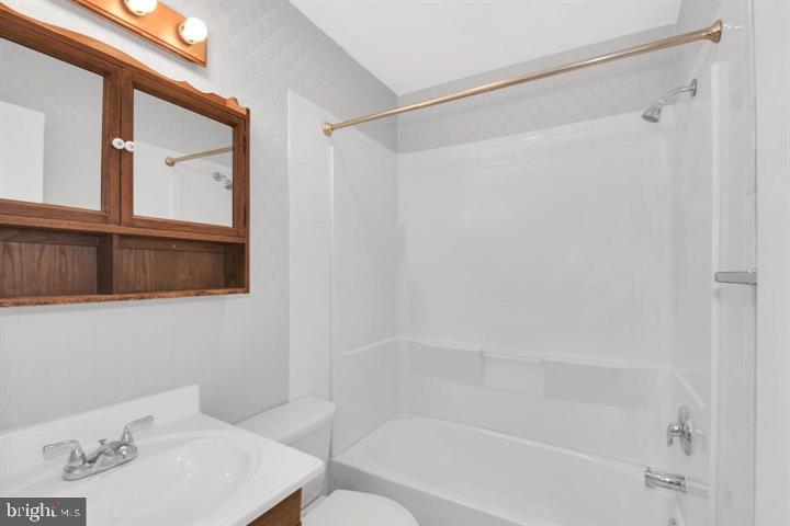 STAFFORD OAKS - Residential Lease